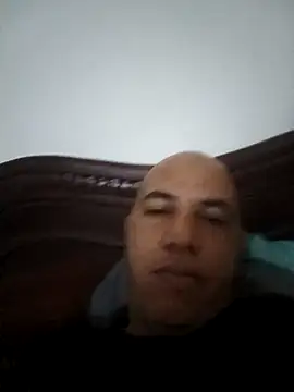 Snapshot of Carajito16 chatting on 12-18-25, 01:17 Carajito16 online show from 12-18-25, 01:17