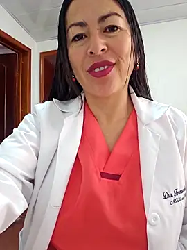 Snapshot of JustSamantha_ chatting on 12-16-25, 01:05 JustSamantha online show from 12-16-25, 01:05