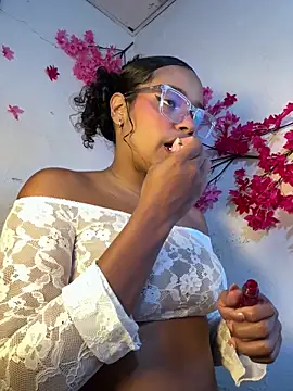 chleo rosse online show from 04-21-26, 04:08