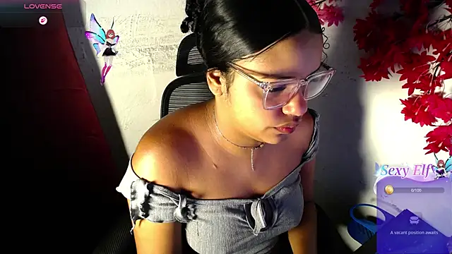 Snapshot of chleo_rosse chatting on 07-23-26, 02:04 chleo rosse online show from 07-23-26, 02:04