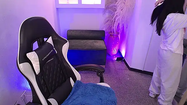 Snapshot of vallolett chatting on 12-01-25, 09:20 vallolett online show from 12-01-25, 09:20