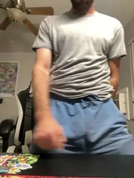 Snapshot of strippingmale1 chatting on 07-12-26, 02:35 strippingmale1 online show from 07-12-26, 02:35