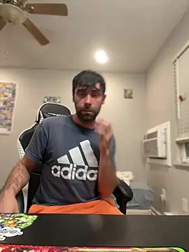 Snapshot of strippingmale1 chatting on 07-14-26, 02:05 strippingmale1 online show from 07-14-26, 02:05