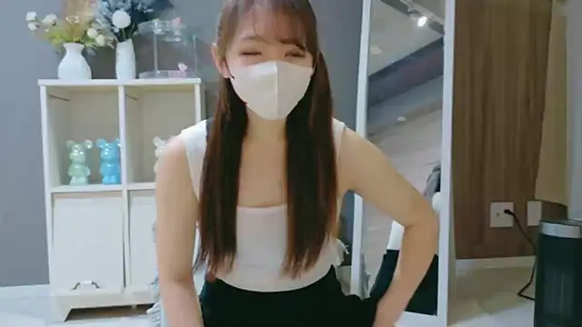 Nami-jpn online show from 12-20-25, 07:26