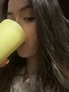 Little  Danni1 online show from 04-22-26, 09:44