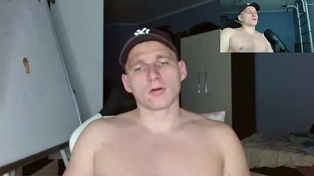 Snapshot of Poliglotjoe1 chatting on 11-25-25, 05:40 Poliglotjoe1 online show from 11-25-25, 05:40