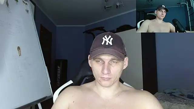 Snapshot of Poliglotjoe1 chatting on 11-26-25, 05:52 Poliglotjoe1 online show from 11-26-25, 05:52