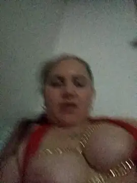 Snapshot of tiffanystorms- chatting on 11-24-25, 12:32 tiffanystorms- online show from 11-24-25, 12:32