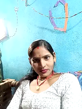 Snapshot of Rt_kinjal chatting on 11-28-25, 02:53 Rt kinjal online show from 11-28-25, 02:53