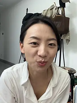 Jinmi125216 online show from 04-08-26, 03:45