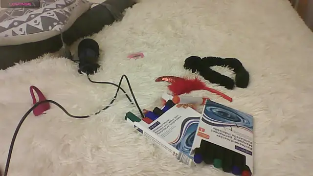 Snapshot of LisaHoneyLisa chatting on 12-03-25, 06:06 LisaHoneyLisa online show from 12-03-25, 06:06