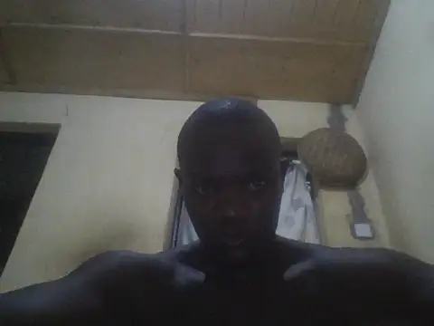 UsTwo  online show from 11-22-25, 07:13