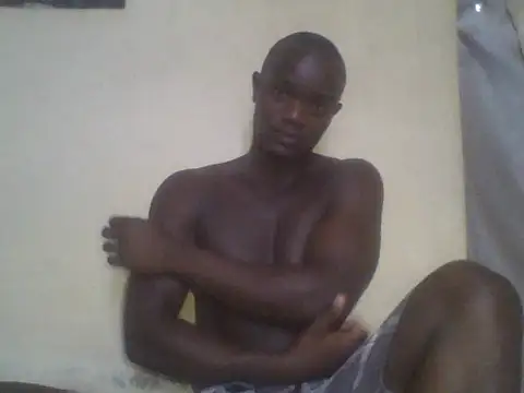 UsTwo  online show from 11-27-25, 03:19