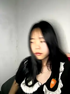 Snapshot of Kiee-lee chatting on 12-16-25, 05:40 Kiee-lee online show from 12-16-25, 05:40