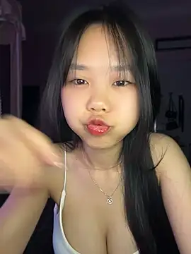 Kiee-lee online show from 06-14-26, 05:37