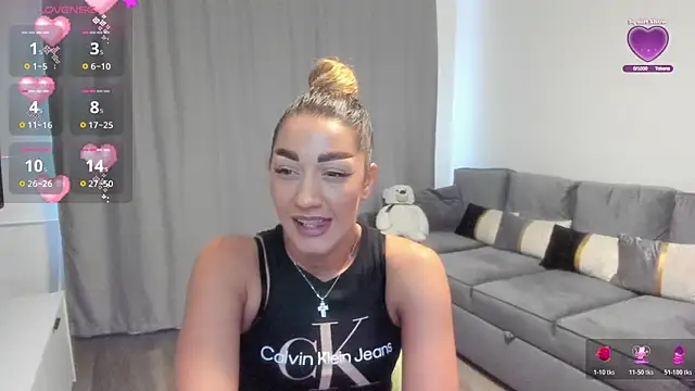 Snapshot of rossana_doll chatting on 05-25-26, 11:16 rossana doll online show from 05-25-26, 11:16