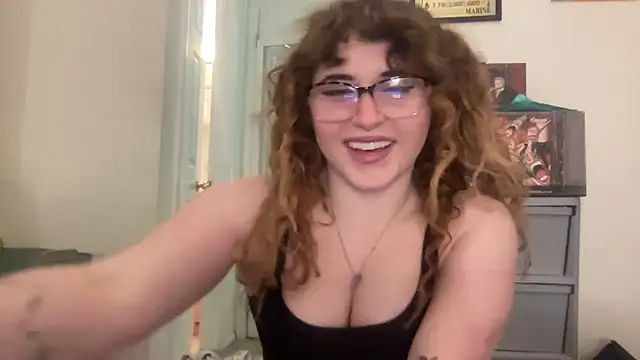 Snapshot of ariapeachy chatting on 12-01-25, 05:45 ariapeachy online show from 12-01-25, 05:45