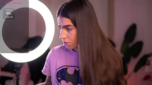 Snapshot of PureEllieX chatting on 12-15-25, 04:28 PureEllieX online show from 12-15-25, 04:28