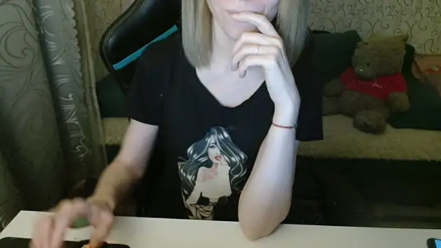 Snapshot of __Katherine___ chatting on 12-05-25, 03:20 Katherine online show from 12-05-25, 03:20