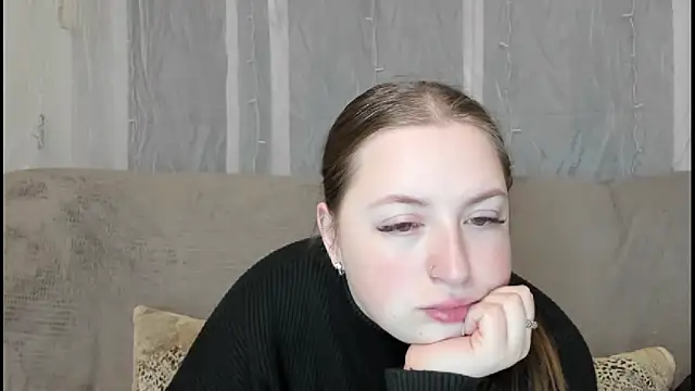 GirlPlayer online show from 12-20-25, 01:12