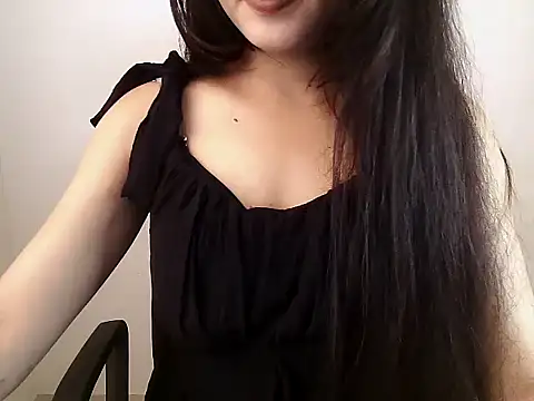 Snapshot of kavya_006 chatting on 11-22-25, 06:45 kavya 006 online show from 11-22-25, 06:45