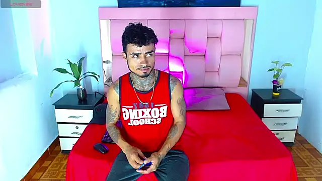 Hot Latino x online show from 12-21-25, 07:43