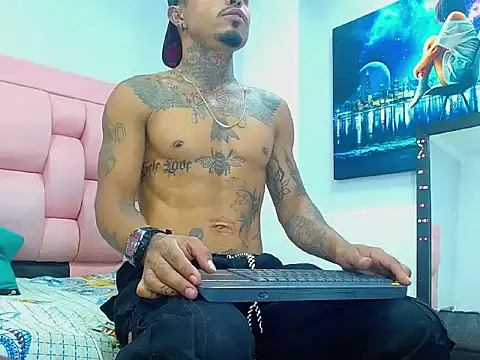 Hot Latino x online show from 02-26-26, 12:48