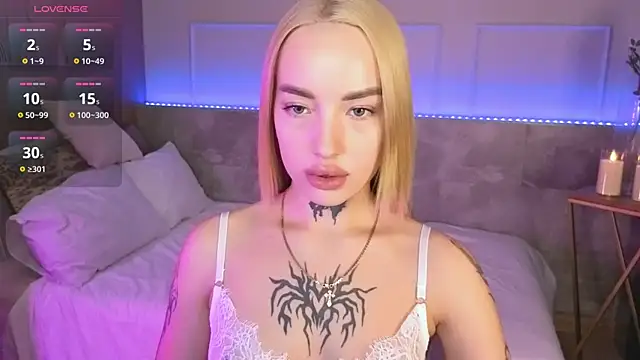 Snapshot of MarquiseMuse chatting on 12-16-25, 05:56 MarquiseMuse online show from 12-16-25, 05:56