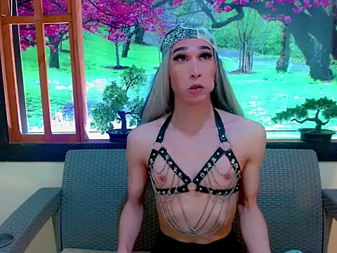 britanny noroeste online show from 12-19-25, 03:24