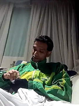 Snapshot of Gzinho69ik chatting on 06-02-26, 01:40 Gzinho69ik online show from 06-02-26, 01:40