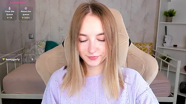 Shy Polly online show from 03-05-26, 12:06