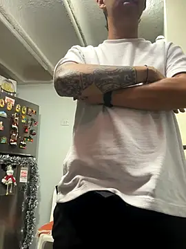 Yunaraa online show from 11-30-25, 06:17