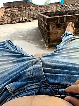 Snapshot of apka_rockstarr chatting on 12-03-25, 03:25 apka rockstarr online show from 12-03-25, 03:25