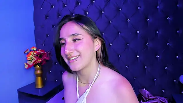 CharlotteStuart online show from 04-04-26, 04:11