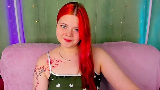 Snapshot of KellyFiery chatting on 05-16-26, 08:33 KellyFiery online show from 05-16-26, 08:33