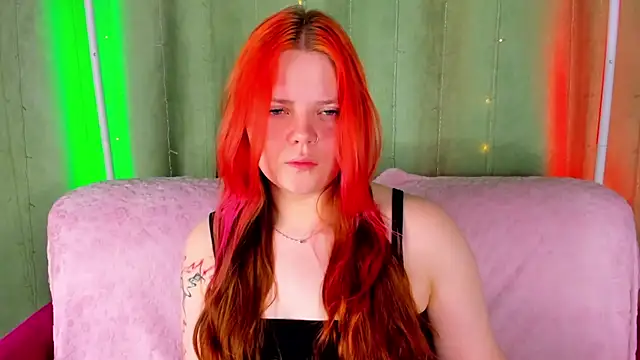 Snapshot of KellyFiery chatting on 05-20-26, 06:52 KellyFiery online show from 05-20-26, 06:52