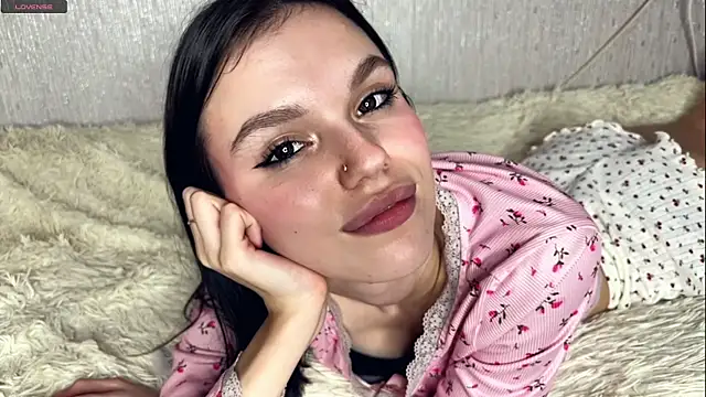 Snapshot of StacieGregoreski chatting on 12-16-25, 12:10 StacieGregoreski online show from 12-16-25, 12:10