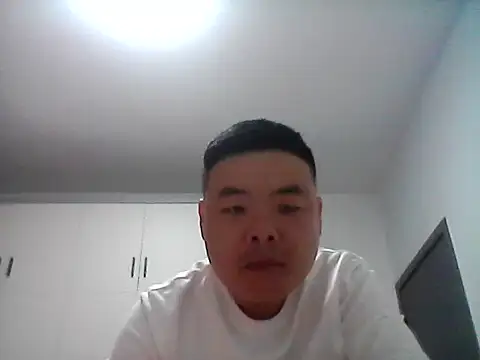 v136235334 online show from 12-22-25, 05:10