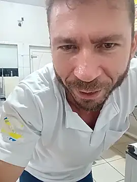 RobertoLuiz84 online show from 05-02-26, 08:47