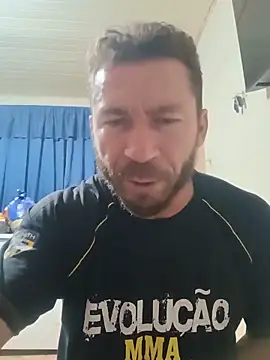RobertoLuiz84 online show from 05-13-26, 04:43