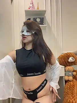 Queen-of-Love online show from 04-15-26, 03:52