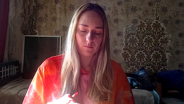 Snapshot of Vassila69 chatting on 12-16-25, 09:36 Vassila69 online show from 12-16-25, 09:36