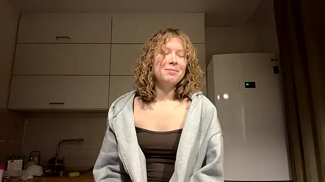 Snapshot of ElfriedaZwack chatting on 12-02-25, 12:43 ElfriedaZwack online show from 12-02-25, 12:43