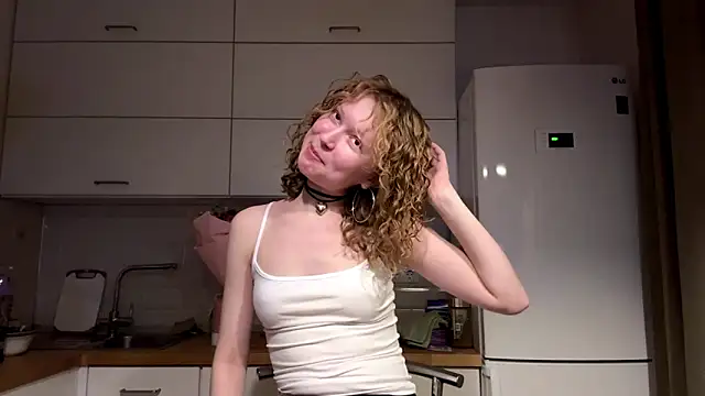 ElfriedaZwack online show from 01-14-26, 03:06