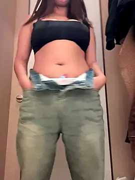 Snapshot of Toffee-00 chatting on 12-23-25, 07:50 Toffee-00 online show from 12-23-25, 07:50