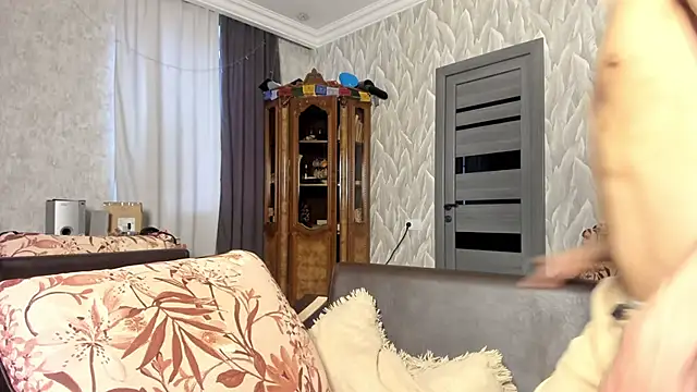 milkiwvy online show from 04-19-26, 05:51