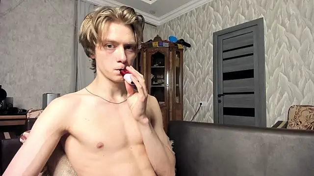 milkiwvy online show from 04-25-26, 06:16