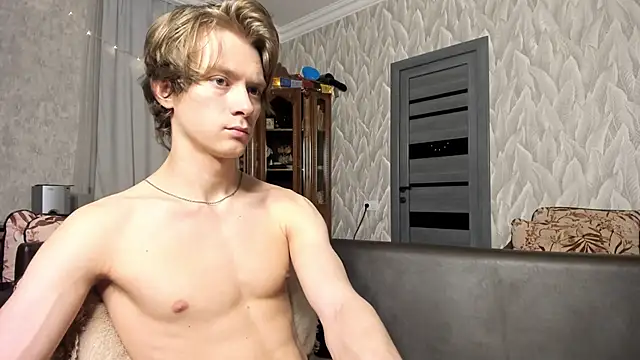 Snapshot of milkiwvy chatting on 05-10-26, 10:26 milkiwvy online show from 05-10-26, 10:26
