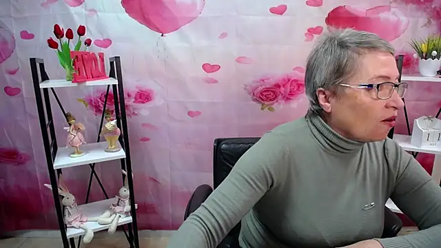 Snapshot of OlgaLuck chatting on 05-12-26, 05:04 OlgaLuck online show from 05-12-26, 05:04