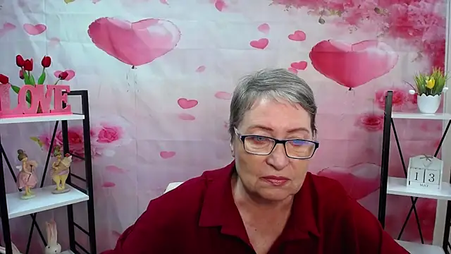 Snapshot of OlgaLuck chatting on 05-13-26, 05:49 OlgaLuck online show from 05-13-26, 05:49